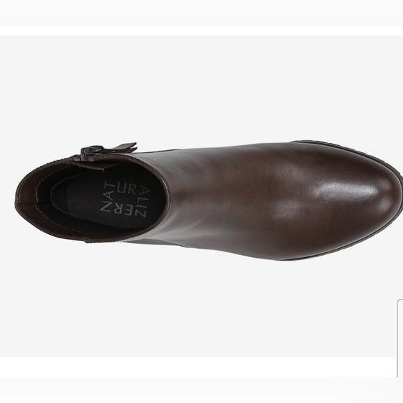 Naturalizer Leather Waterproof Bootie in Dark Brown Size 8.5 - Picture 9 of 9